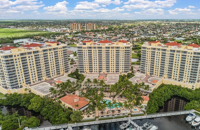 Dive into Fun & Gulf Vibes at Luxe Retreat - Condo High Tide Hangout - Roelens