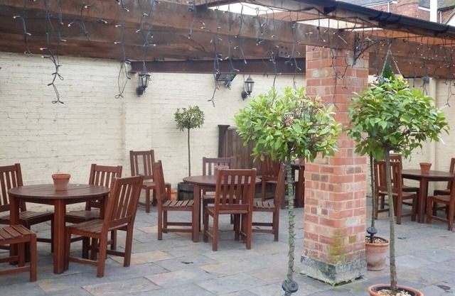 Dixie Arms