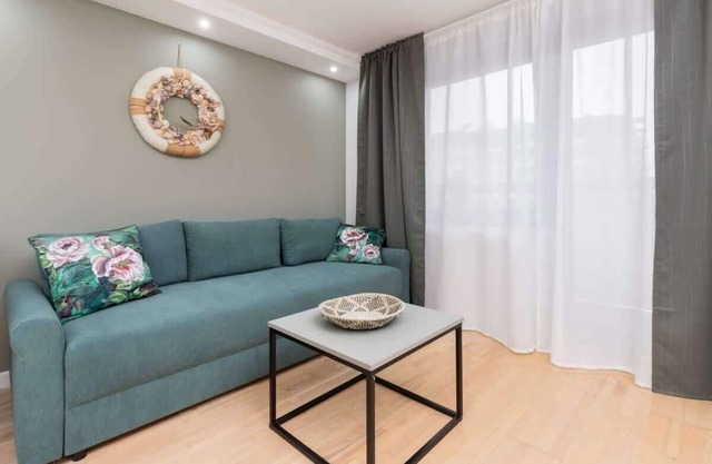 Dlugie Ogrody 11H | Apartment with Balcony