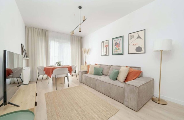 Dmowskiego 13F | Modern Apartment | Parking