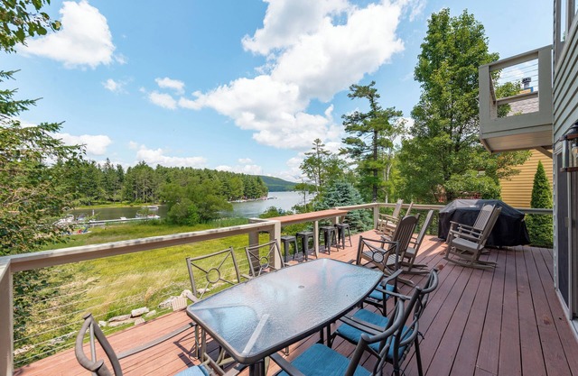 Dockside Bliss w/Hot Tub, Fire Pit & Big Deck