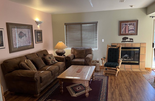 Dog Friendly 2B/2Ba Townhome near Moab Golf Course