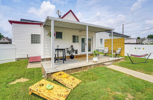 Dog-Friendly Home w/Yard, 6 Mi to Louisville!