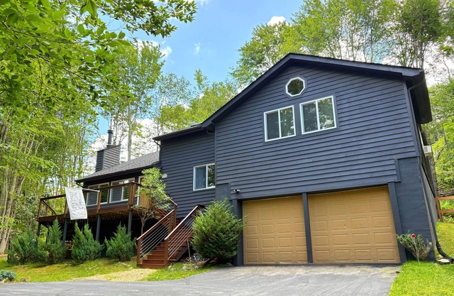 Dog-Friendly Mountain Hideaway ✺ Fenced Yard, Fire Pit, 2 Miles to Resort