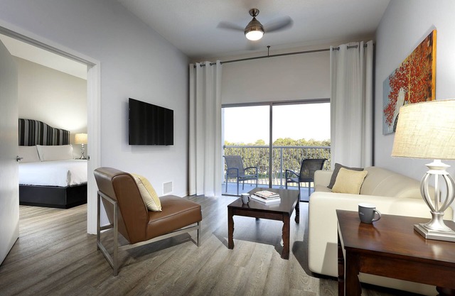 Dog-Friendly One-Bedroom Apartment near Disney