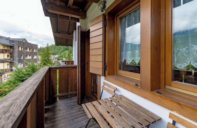 Dolomiti Skyview Duplex +private park -20' Cortina