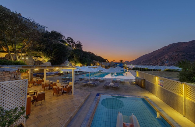 Dolphin Bay Seaside Resort & Suites