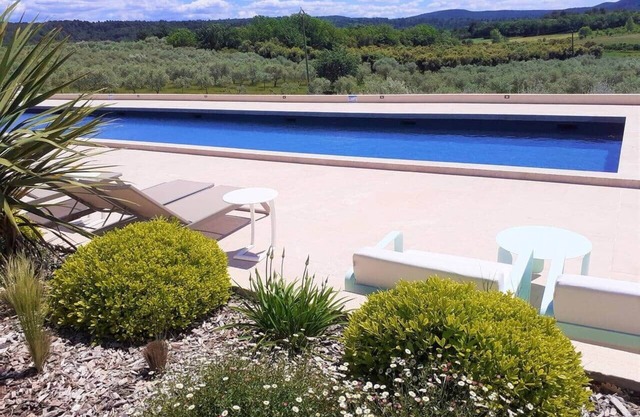 Domaine les Hauts de Riganel Gîte les Lavandins