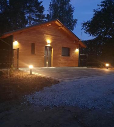 Domek pod sosnami