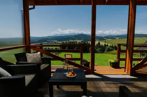 Domek Wichrówka z widokiem na góry