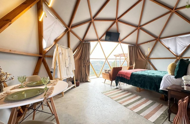 Domo Geodésico com banheira