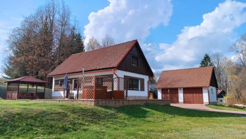 Domov na horách - Krkonoše - horký sud, pergola, dětské hřiště - celý dům