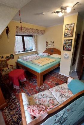 Doppelzimmer im Einfamilienhaus, mit eigenem Bad und Küchenmitbenutzung