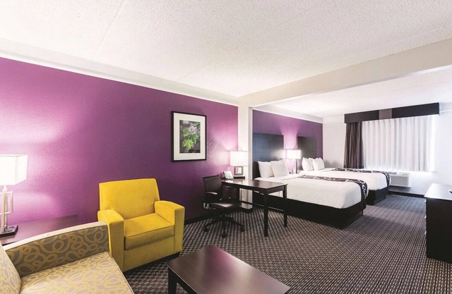 Double Bed Studio Suite, Outdoor Pool Access, Two Family Ready Suites