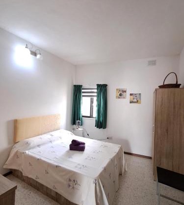 Double BEDROOM in Swatar