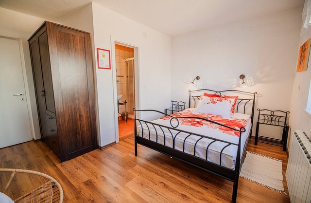 Double Room Lilija with Breakfast in Ančkin kot