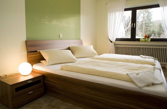 Double Room Shower/WC - Wein- & Wohngut Paulushof