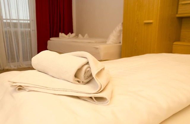 Double room with shower, WC - Hotel Gästehaus Herlinde