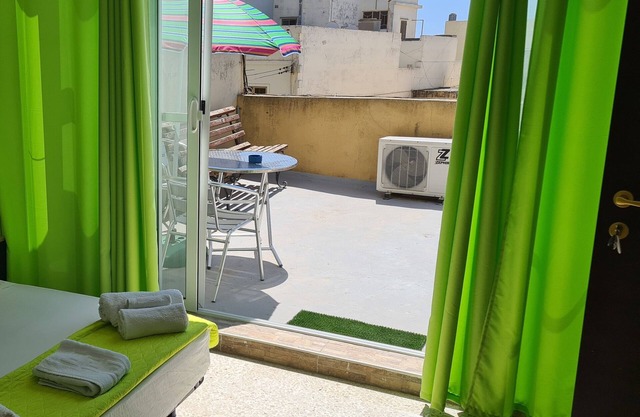 Double Room with private Terrace and Bathroom, close to Mdina