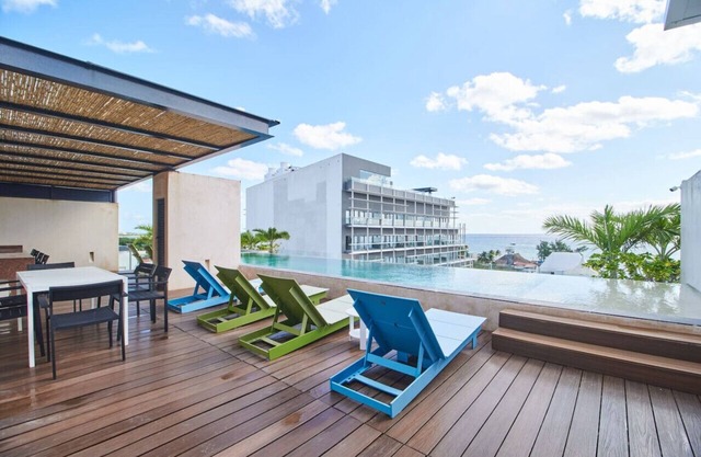 Downtown 2BR Home Beach at 200m w/Rooftop+Pool