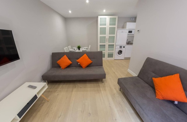 Downtown cozy apartment 0.1 mi from public parking and Zocodover Square!