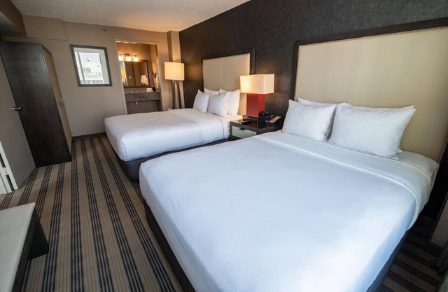 Downtown DC Haven | Work Desk & Kitchen | Near Metro & Georgetown Dining