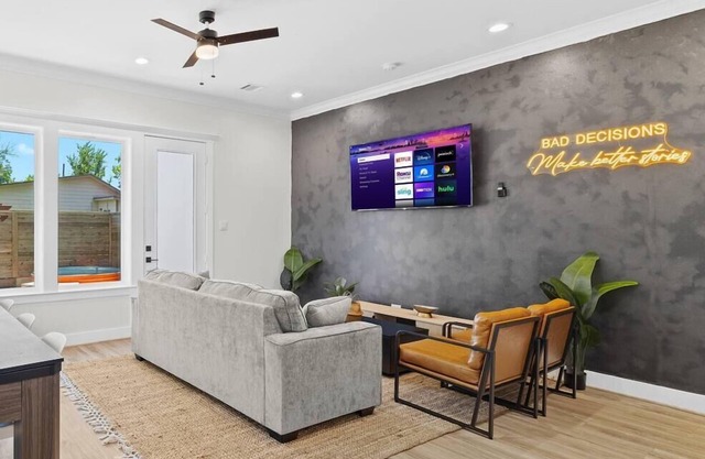 Downtown Luxe Retreat: Pool, Patio, Games & Grill