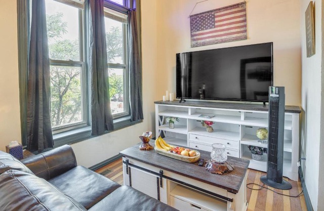 Downtown Montrose Apartment, 12 Mi to Natl Park!