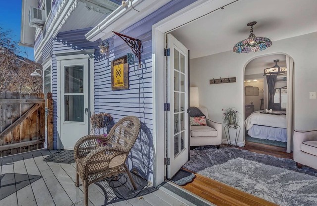 Downtown Rustic Luxury Garden Suite