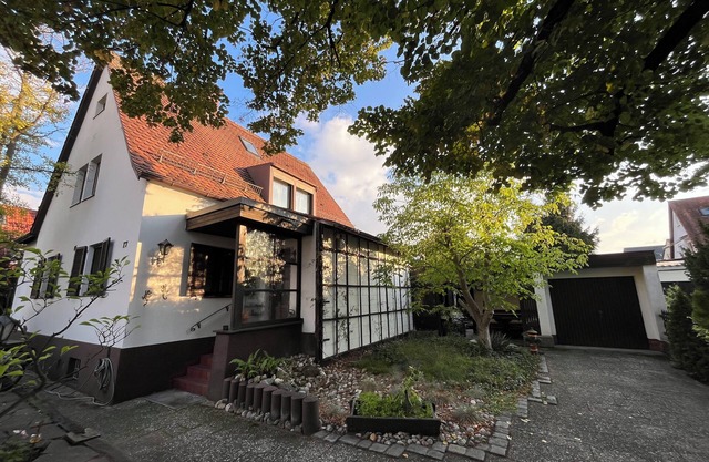 Dream house with garden in a quiet area