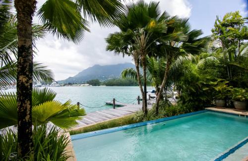 Dream villa on the paradise island of Eden