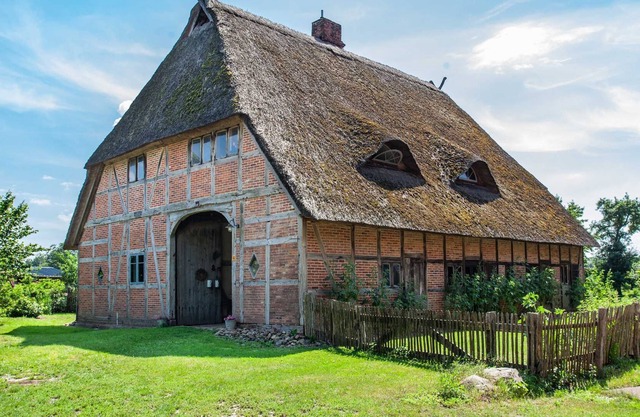 Dreaming under the thatched roof | Rest and enjoy