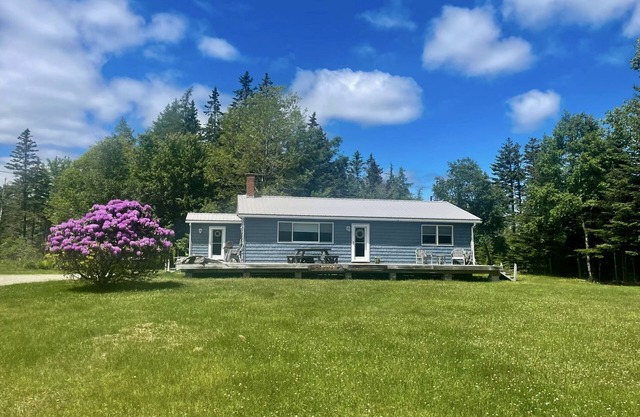 Driftwood Cottage: Bass Harbor, ME