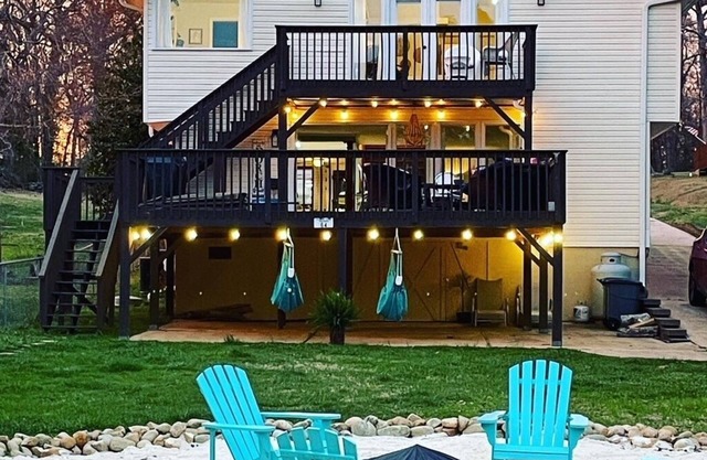 Driftwood Lake House- cozy , quiet cove!