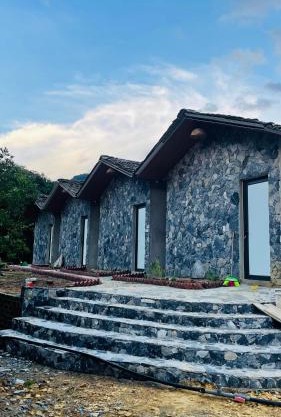 Du già Mit's homestay