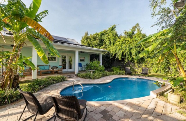 Dune Bungalow Steps from the beach and river