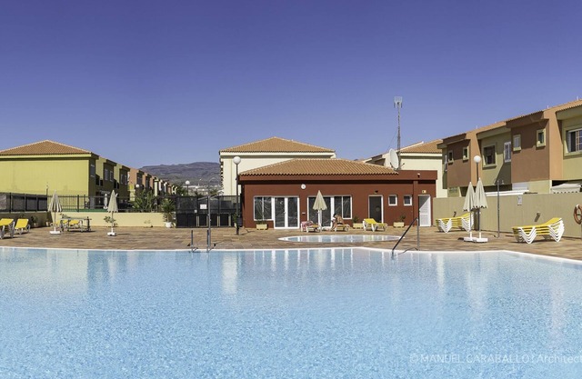 Duplex Meloneras Hill, 2 bedrooms, wiffi, AACC, Barbecue, Fantastic pool, Maspalomas