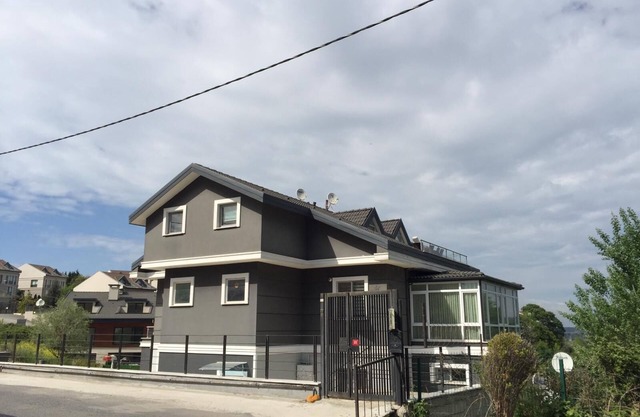 DUPLEX 2 BEDROOM PROPERTY