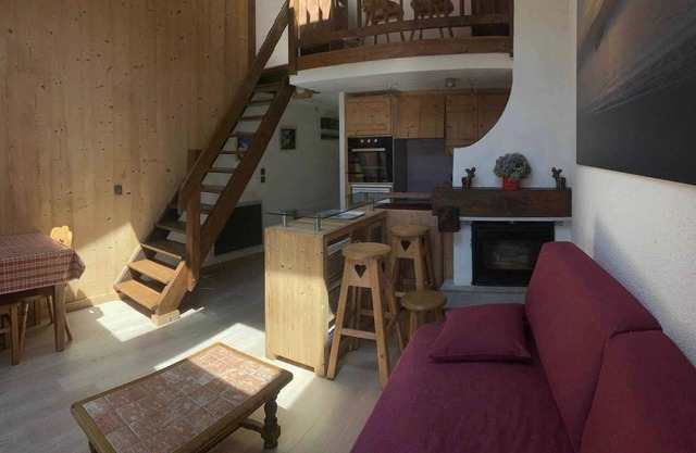 DUPLEX APARTMENT NEAR CHAMONIX CENTER