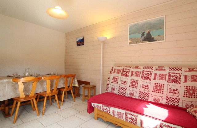 Duplex apartment for 6 with parking in Val Cenis