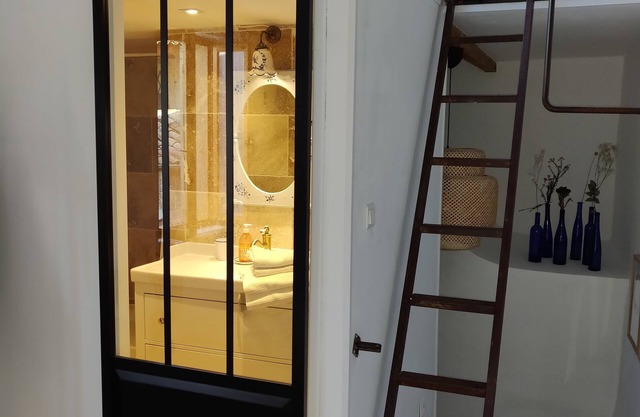 "Duplex Atelier/coeur de Lourmarin"