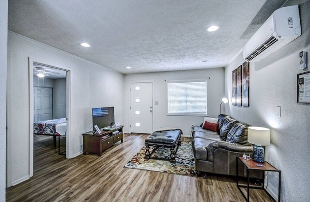 Duplex by Hospitals - Across from the District