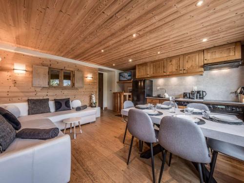Duplex cosy à Courchevel 1850 - 6 pers, ski-in/ski-out, WiFi, proche centre - FR-1-631-143