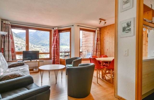 Duplex for 6 in Morzine with WIFI, parking, near center and lifts