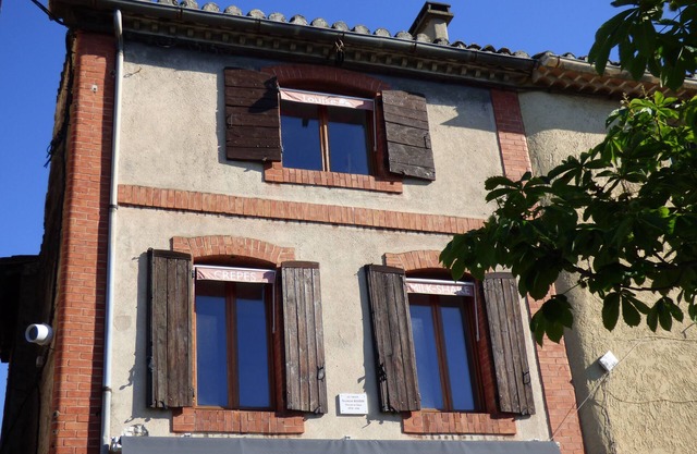 Duplex with terrace in the historic center, overlooking the Sorgue