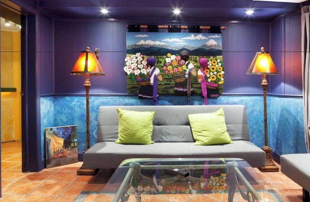 DuPont - Scandinavian Café & Garden Apartment