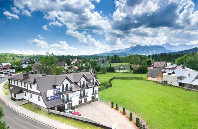 Dworek Nad Białką Apartamenty-Pokoje-Białka Tatrzańska-Czarna Góra