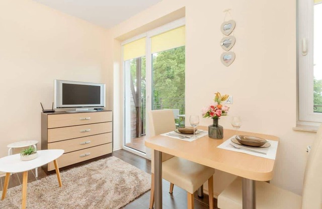 Dywizjonu Lotniczego 4A | Puck | Neat Apartment