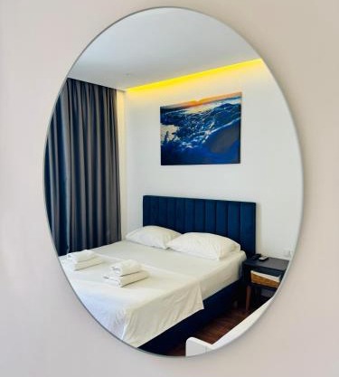 E&L Luxury Apartments