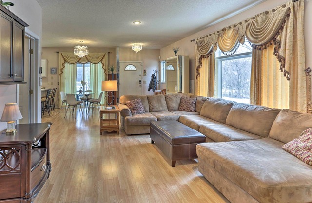 Eagan Home w/Porch - 5 Mi to Mall of America!